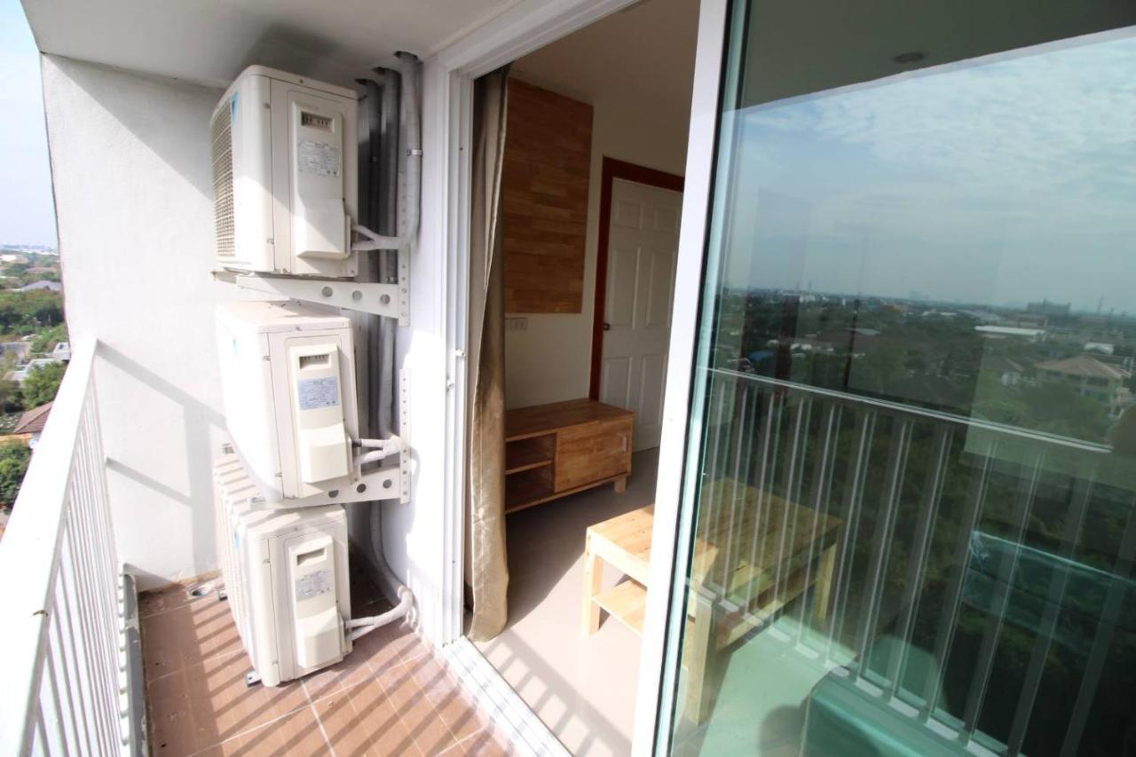 Lee Place Phatthanakan Condo バンコク都 エクステリア 写真