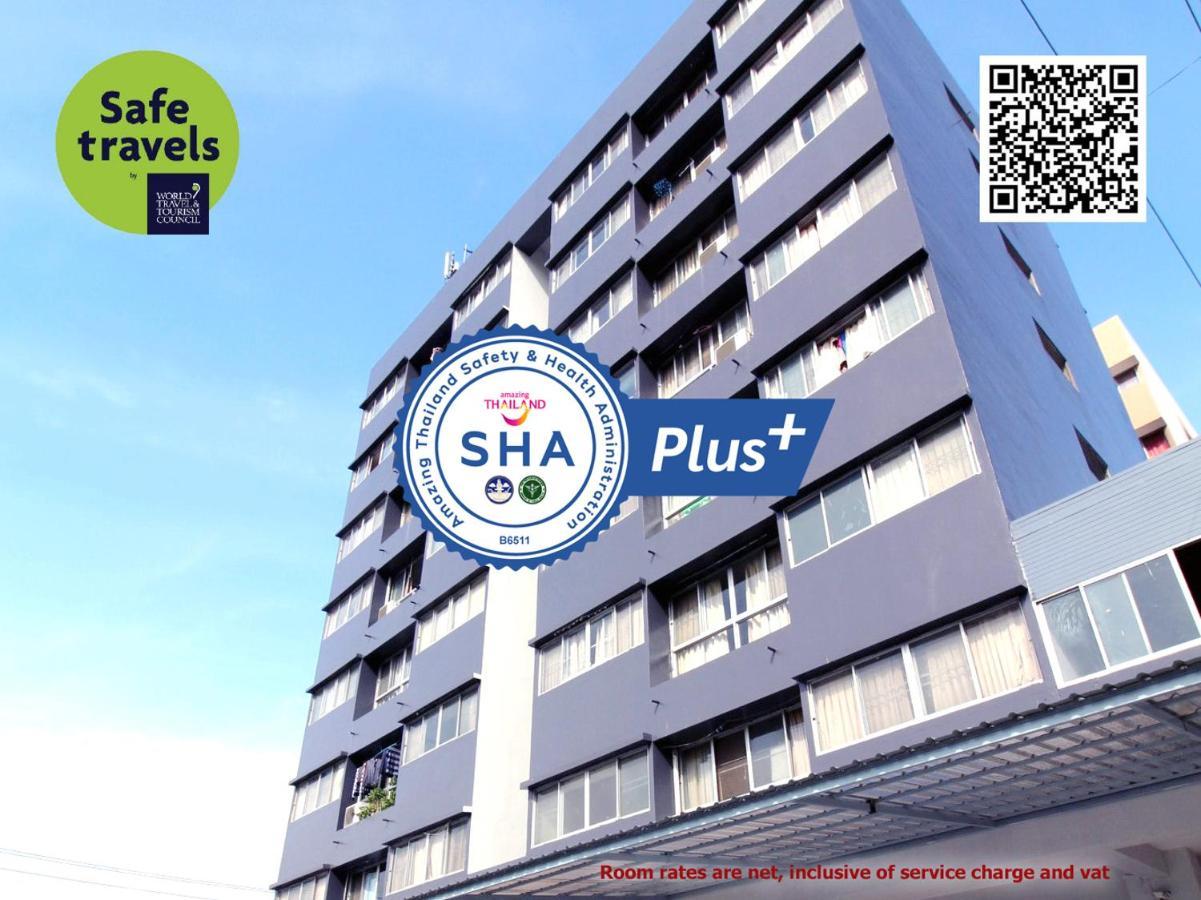 Lee Place Phatthanakan Condo バンコク都 エクステリア 写真