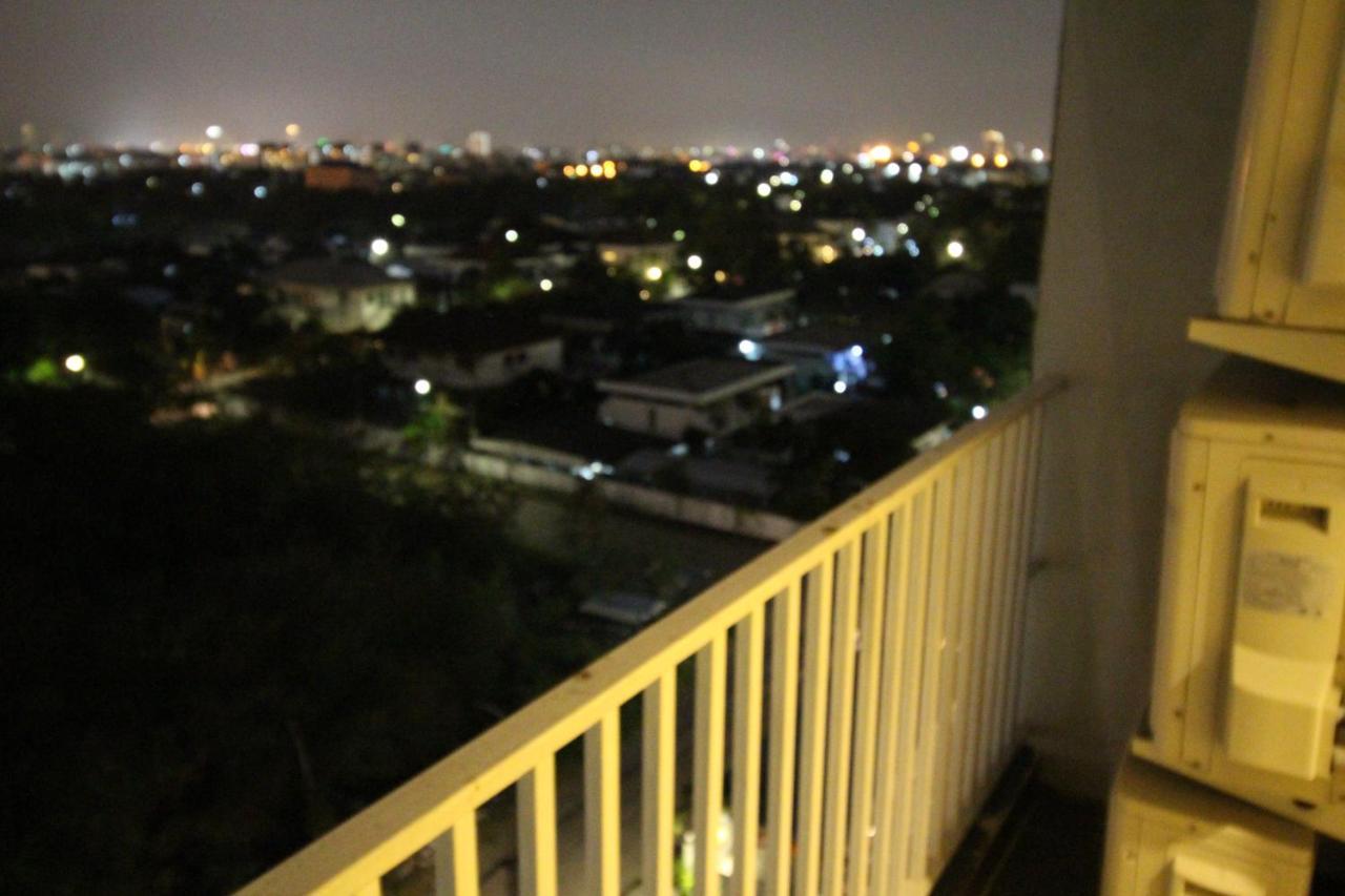 Lee Place Phatthanakan Condo バンコク都 エクステリア 写真