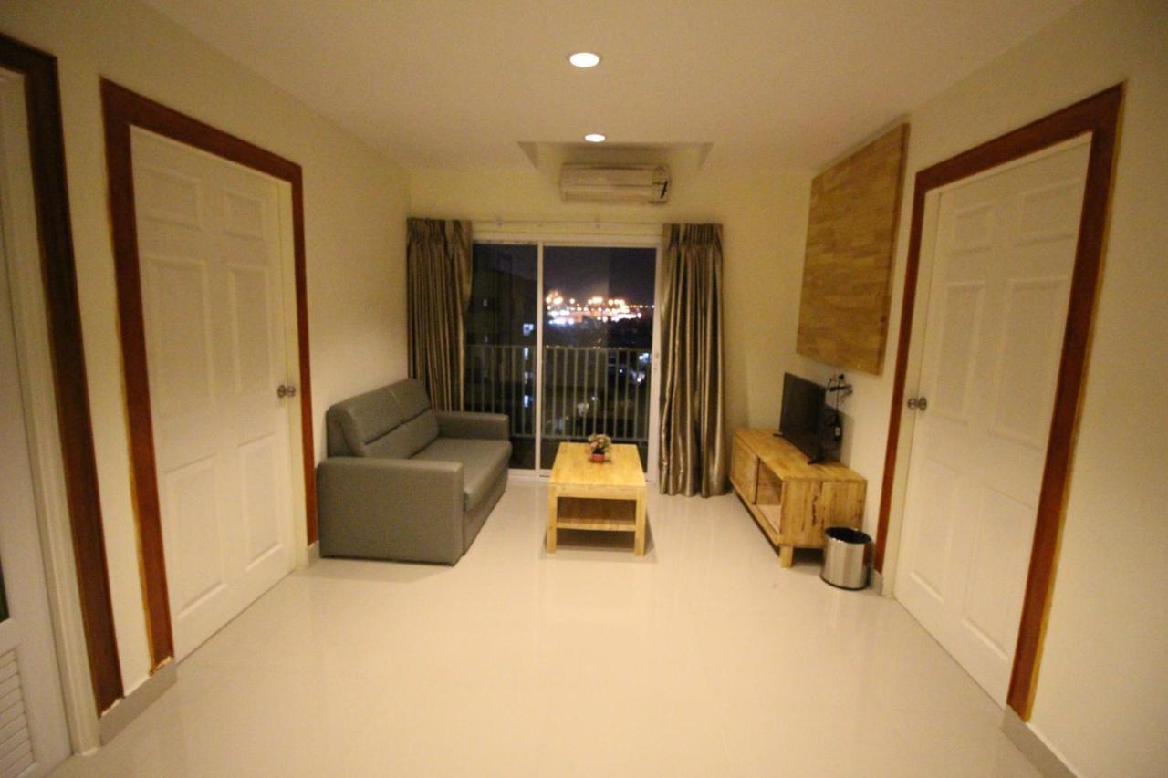 Lee Place Phatthanakan Condo バンコク都 エクステリア 写真